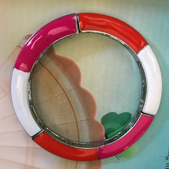 Wheel Me In Bracelet - Picture 5 of 5